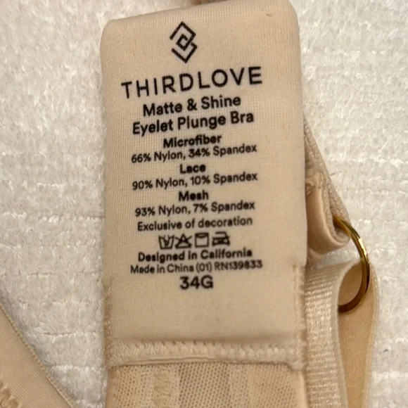 ThirdLove Tan Matte & Sine eyelet Plunge Bra with Molded Cups - Picture 2 of 6